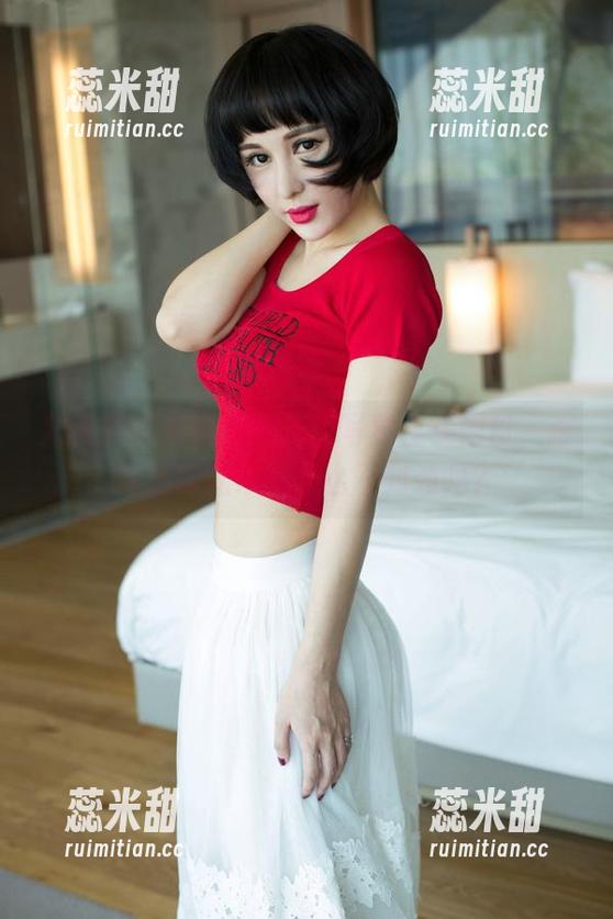 尤果网 - 被含含的花嫁写真合集圈粉，难道我跟婚纱有什么不对劲吗？
