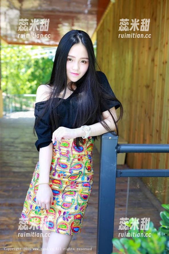 推女神 - 花嫁图包：伍月yuer的梦中情婚纱与现实的无奈；
