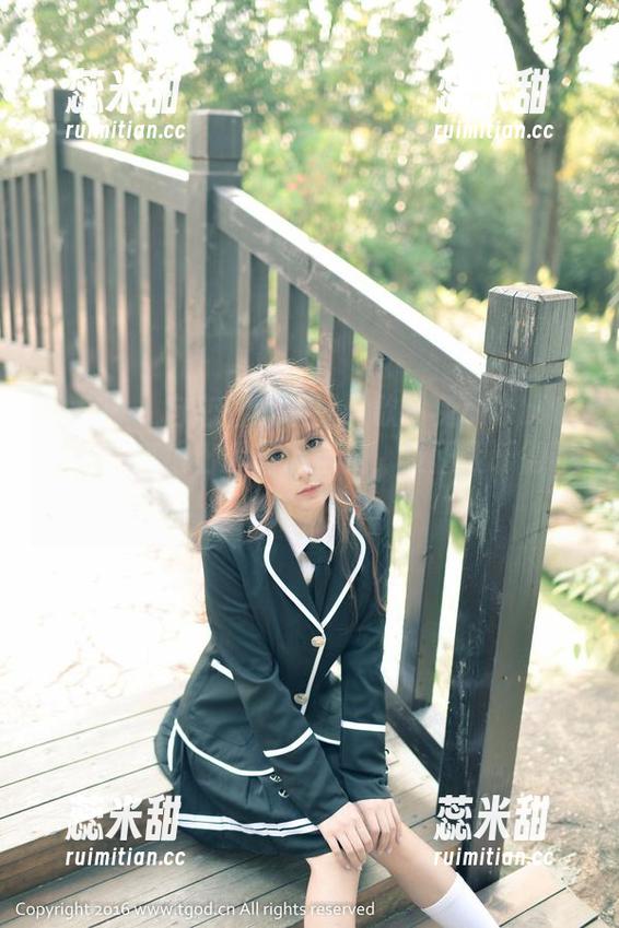 推女神-歆小兔chobits 推女神 - 自恋修炼手册:歆小兔chobits教你如何拍出超高清自拍,反正我乐得不亦乐乎