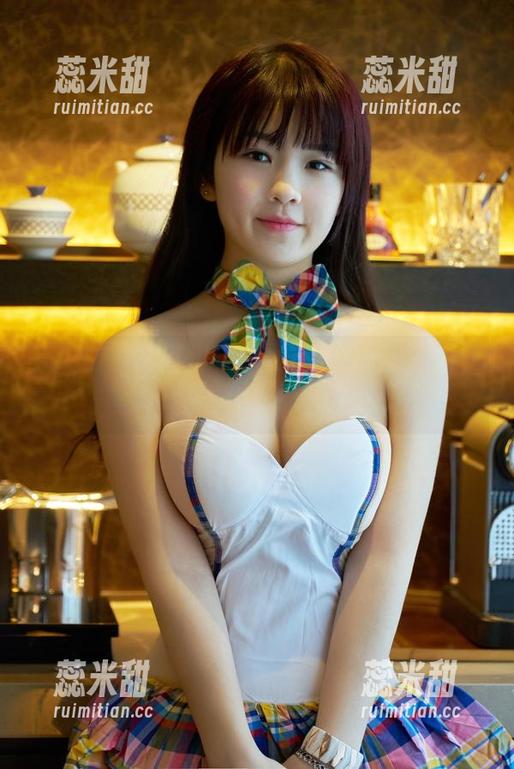推女郎-土豆姐 推女郎 - 土豆姐和她的丝袜:高清资源,有没有很期待?