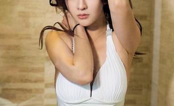 推女郎 – 照片里的纯小希，是不是自带油光效果？