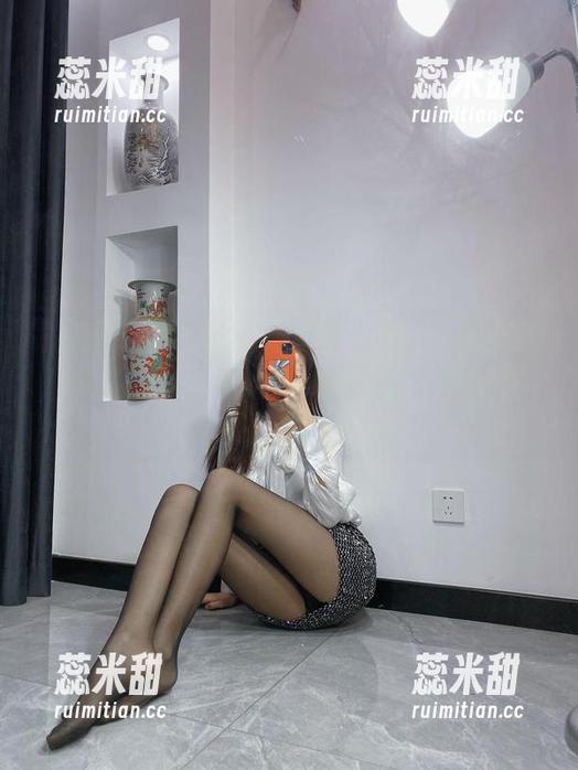 微密圈 - 读杨大乐乐很靠谱的微信朋友圈，一个图包下来，有种被日常制造的轻松打动了。