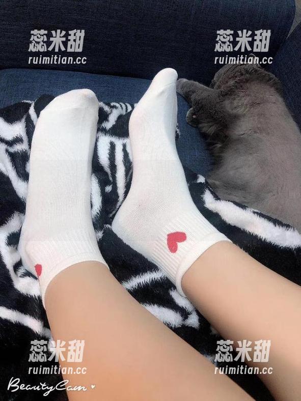 林子喵Lynne 微密圈 - 最新的照片集:林子喵Lynne穿红裙走起来就像一阵风,带着你的饼干飞!