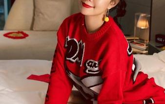 微密圈 – 水手服合集，果儿Victoria的各种形象感，下载之后你也可以进行“水下考察”了！哈哈。