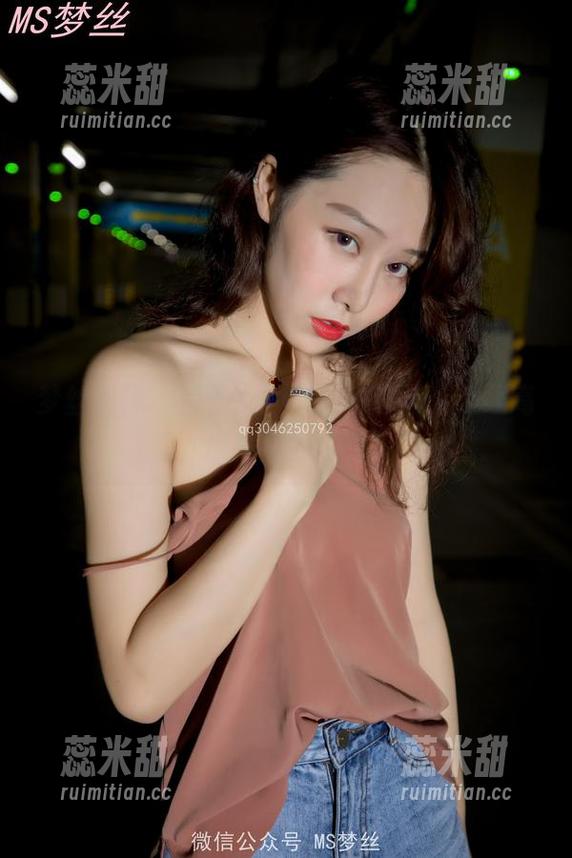 梦丝女神-莹仙女 梦丝女神 - 莹仙女的红裙在这里,在线高清,撩拨你的视线!?