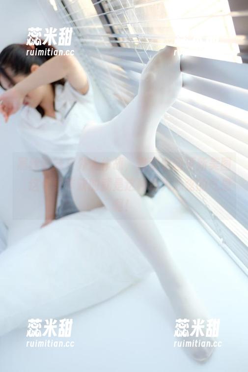 黑丝学妹户外大作战，森萝财团更新美图，这个季节缺的就是这种动人心弦的气息啊！
