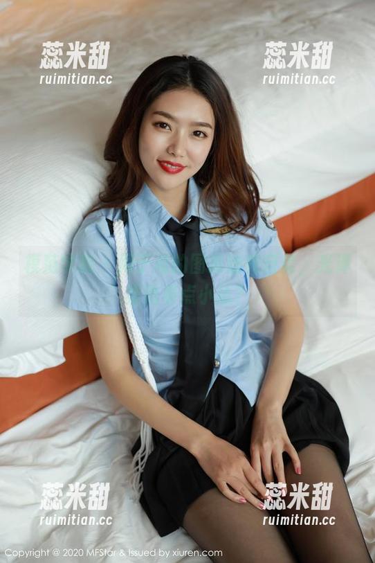 模范学院 - 周于希的图集油亮自信，光泽里透着点小怂？