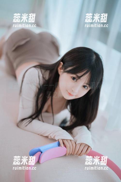 樱井宁宁 复古女仆合集——樱井宁宁:在厨具和花艺之间游走