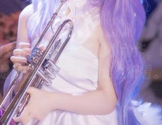 樱群的女仆图集：细腻的小动作，哪怕只是随意一个姿势都这么好看。