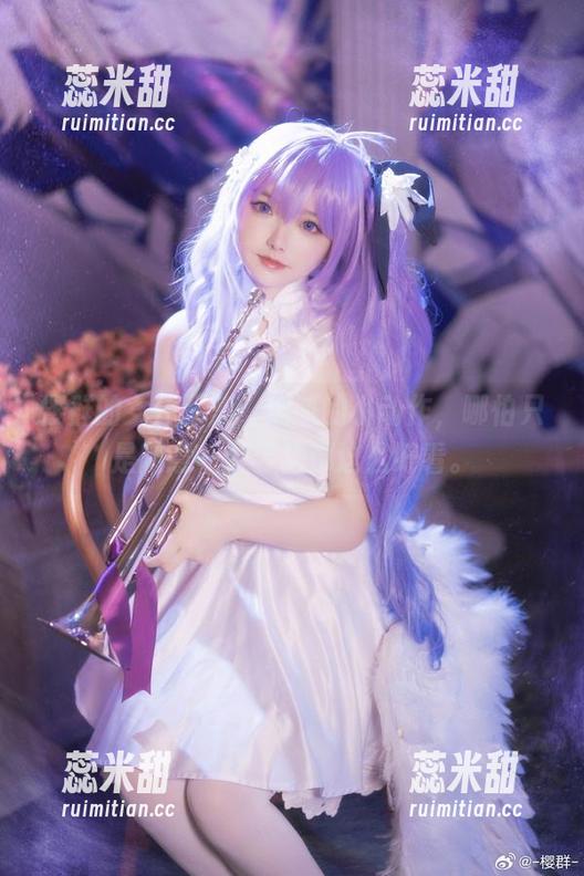 樱群 樱群的女仆图集:细腻的小动作,哪怕只是随意一个姿势都这么好看。
