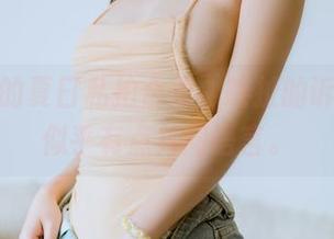 汪知子的夏日私拍合集，瞎扯的诉说和我似乎有点共同语言。