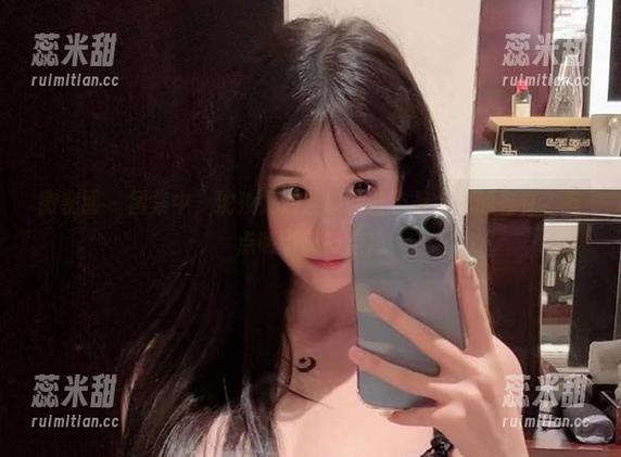 微密圈 - 图集中，沈汝凡超哇塞的白色是怎样的存在？有点吸引又有点冷