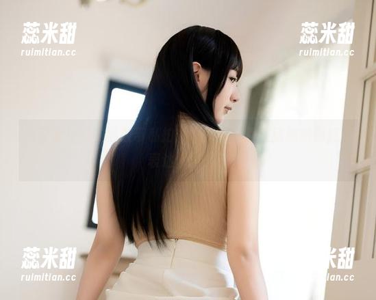 浅安安 浅安安和她的黑胶带私拍:原图中,我在猜测她到底想表达什么呢?