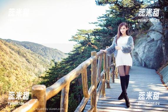 爱蜜社-杨晨晨sugar 爱蜜社 - 看杨晨晨sugar勾勒出水手服里的微妙性感,图册直击心扉。