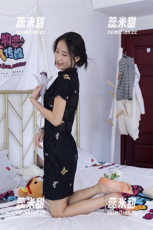 物恋传媒 - 发现小谷的女王潜质，这组美图完全是“辣眼睛”的暴击，看了吗心里别不好受！