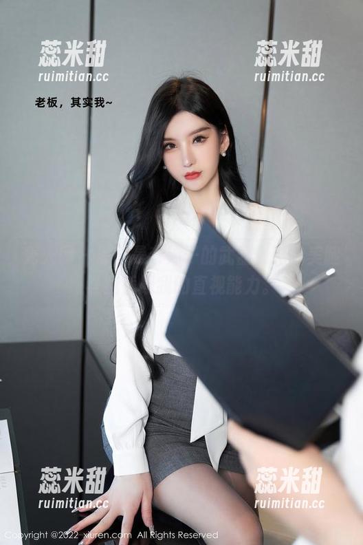 秀人网-奈沐子 秀人网 - 原图是奈沐子的武器,她的美腿让我质疑我的直视能力。