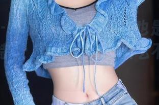 秀人网 – 李雅柔182CM在家也是个“洗衣服模特”：别问我免费为什么不穿好看！