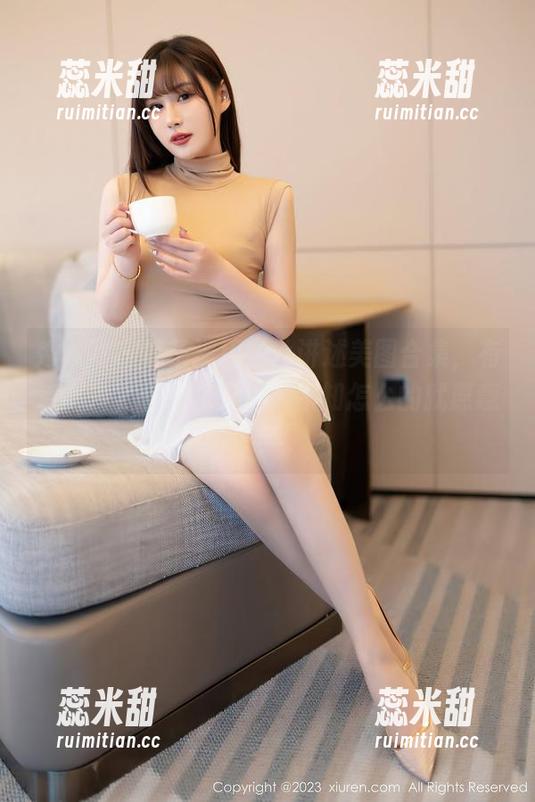 秀人网-林子遥 秀人网 - 林子遥用灰丝讲述美图合集,有点高冷,但偶尔又让人不知怎么的就愿意停留。