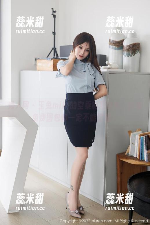 秀人网 - 玉兔miki的空乘制服美女，这波免费图包你一定不能错过！