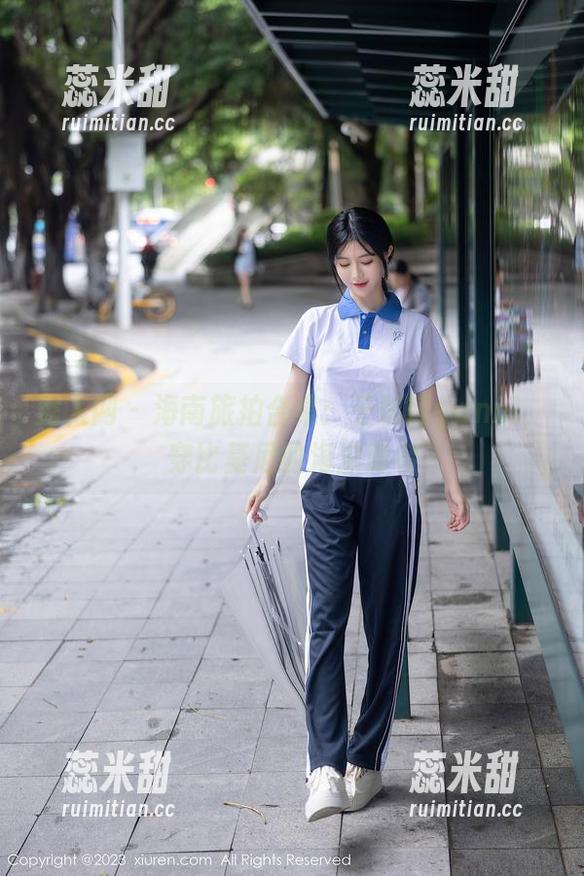 秀人网-王馨瑶yanni 秀人网 - 海南旅拍合集:王馨瑶yanni,穿比基尼的海浪舞者