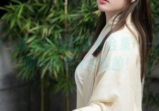 秀人网 – 璀灿的浴缸图包合集——洗澡时间也能是大片式的！