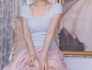 秀人网 – 盼盼龙女sunny的图包，镂空透视感，下载之后简直就是瞬间让人宽心。
