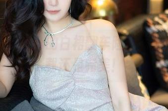秀人网 – 阿汁的白裙翻车险些，但美图下载还是完美！
