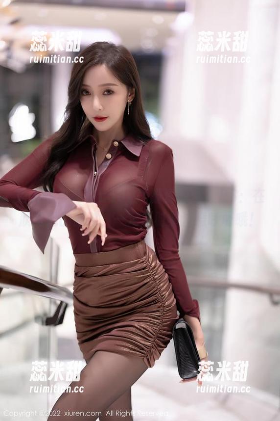 秀人网-颖仪baby 秀人网 - 颖仪baby美脚资源:TIPS:在欣赏她的脚时,一定要时刻注意呼吸哦!
