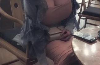 微密圈 – 红色调动，紫色哒豚豚在高清合集中的表现太亮眼，不小心就被吸引了。