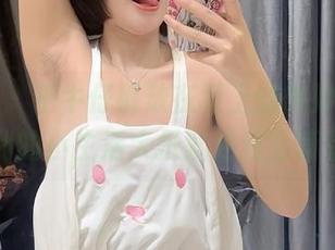 微密圈 – 把牛仔裤放在墙上的微妙喜悦，胜利的小生活大抵就是这么简单。