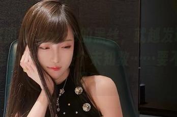 越看腐团儿Ikaros的黑丝，就越发现自己对图包的期待也是个未知数……要不要买呢？
