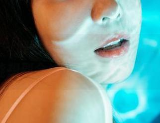 蜜桃社 – 好吧，雪梨sherry的油亮资源，谁能想到会这么……呃，别具一格？
