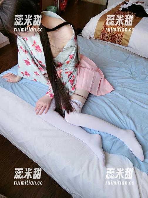 关于西尔酱和她的最新短裙cos，今天闹了个大方，但调调总是吸引我的目光。