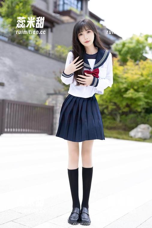 语画界 - 徐莉芝的吊带私拍：这身材真让人心里有点小火