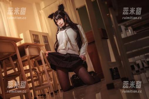 贞子蜜桃 这些照片里的娜露梅亚礼服,是我永远无法穿出的优雅,贞子蜜桃果然没让我失望。