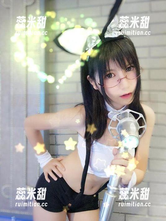 逐月Su 私房作品里的汉森cos,逐月Su总是能玩出新花样,让人捧心。