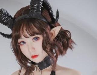 看！青水百合子的黑丝公开课，在线教你“如何炫酷又不失优雅”。