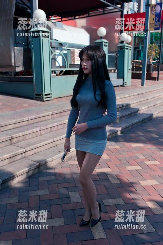 魔镜街拍 - 在哈哈镜前，萌宝儿的全套写真和包臀裙肉丝组合竟这样的好看？